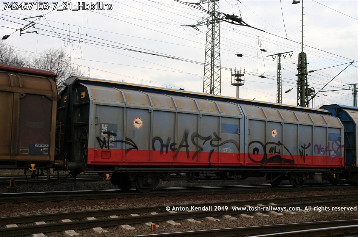742457153-7_21_Hbbillns.jpg